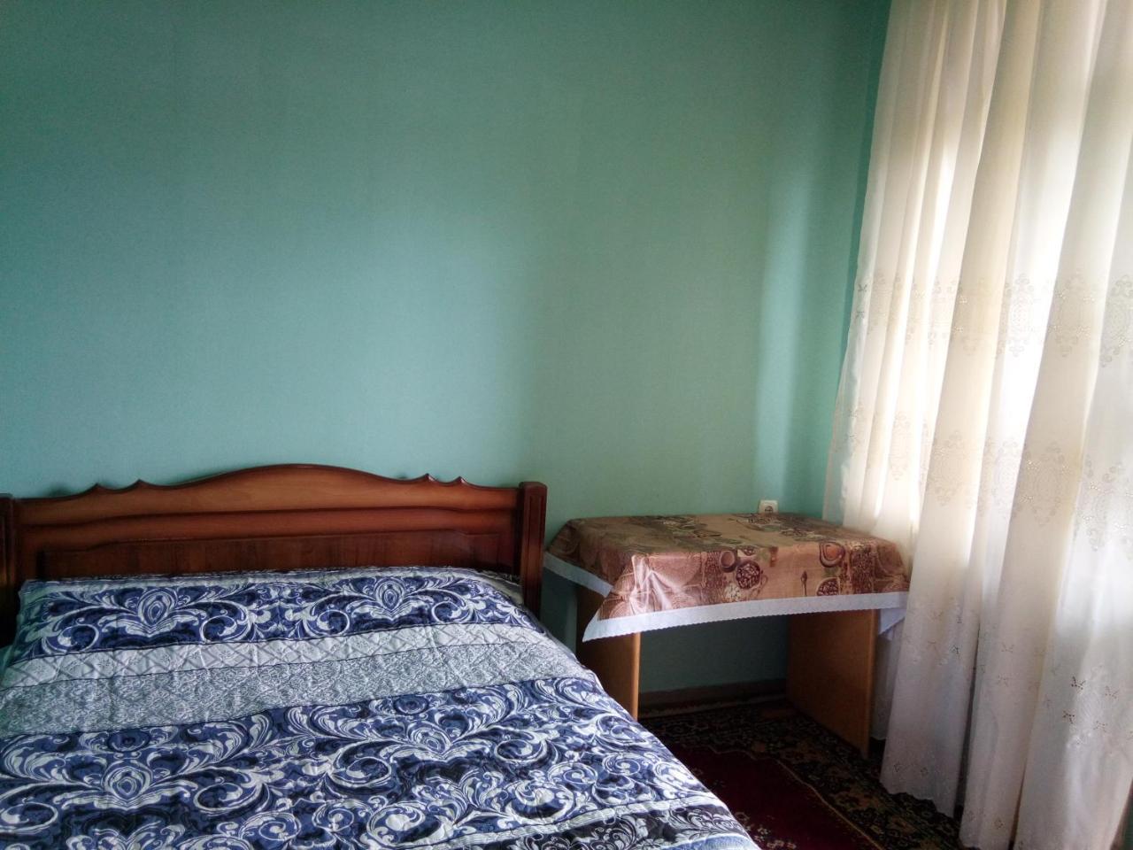 Room In The Centre 耶烈万 外观 照片