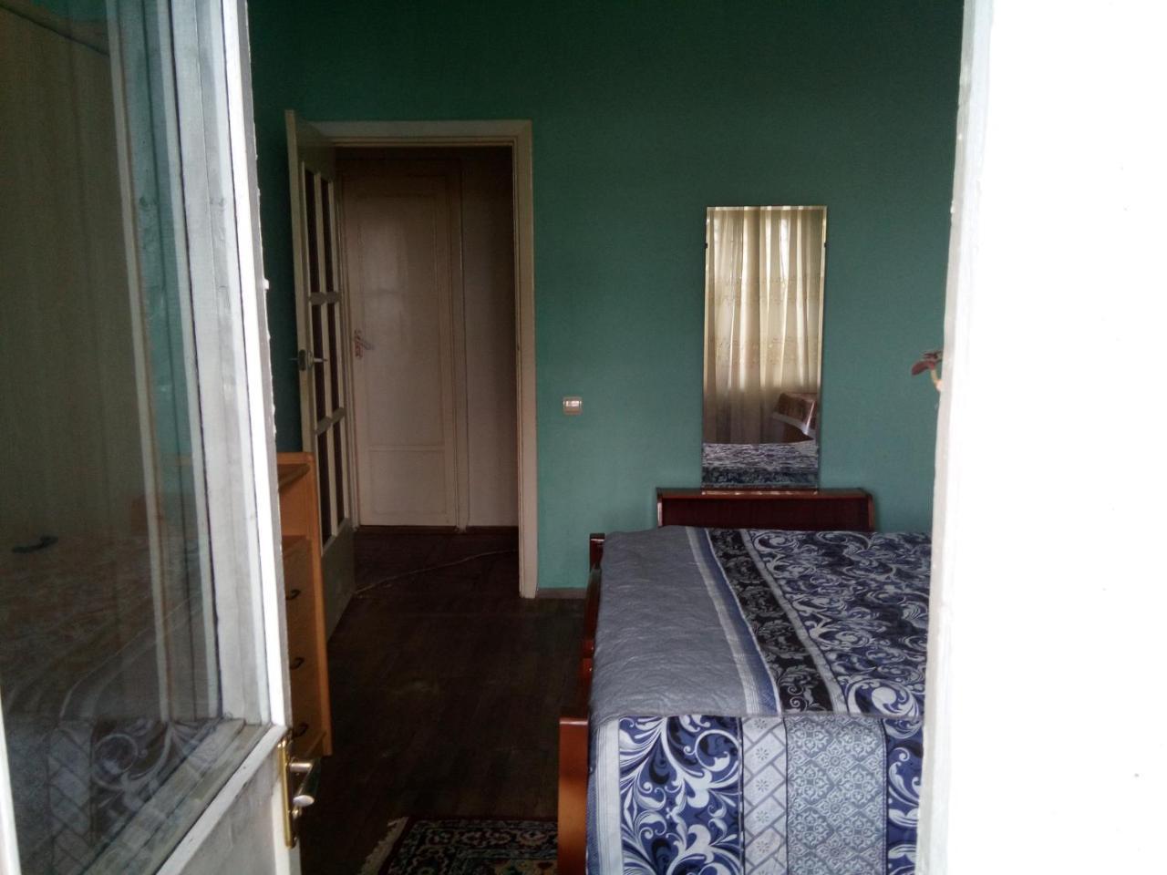 Room In The Centre 耶烈万 外观 照片