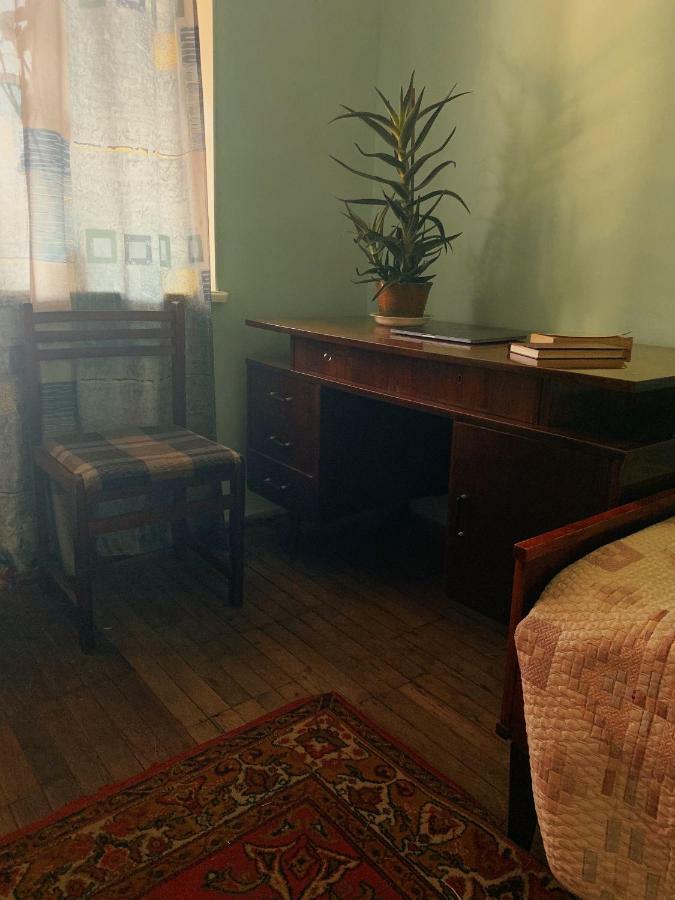 Room In The Centre 耶烈万 外观 照片